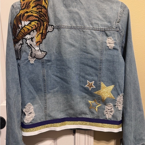 LSU Tigers Denim Jean Jacket Long Sleeve Button Down Gameday Women Sz M - Picture 7 of 14